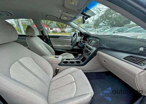 2016 Hyundai Sonata Hybrid z USA, uszkodzony, nr VIN KMHE24L17GA038630